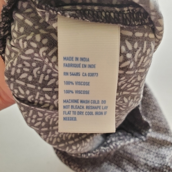 AMERICAN Eagle XS Pull on Shorts Black & white print‎ Ruffled trim - Picture 4 of 9